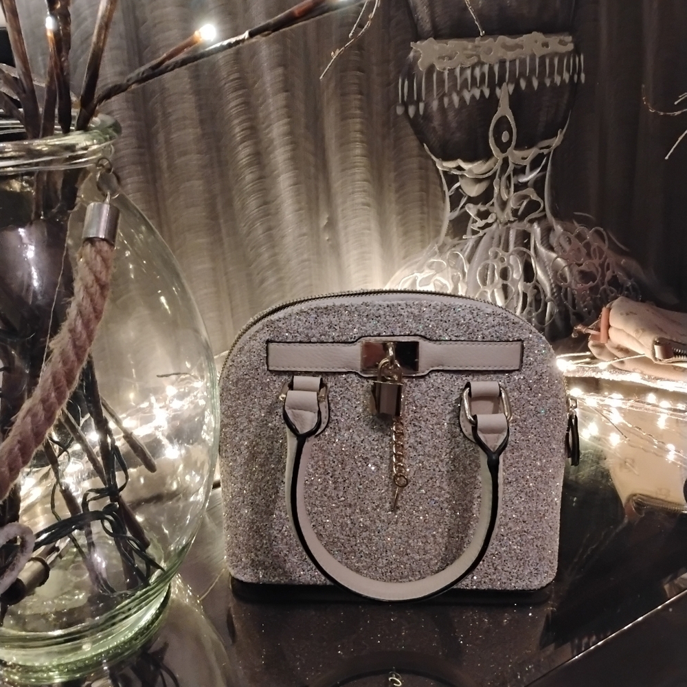 Aldo Elegant Champagne Glitter Handbag. Small. No Call Outs